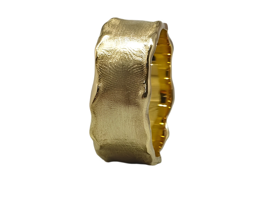 750 Yellow Gold Desinger Luxurious Ring