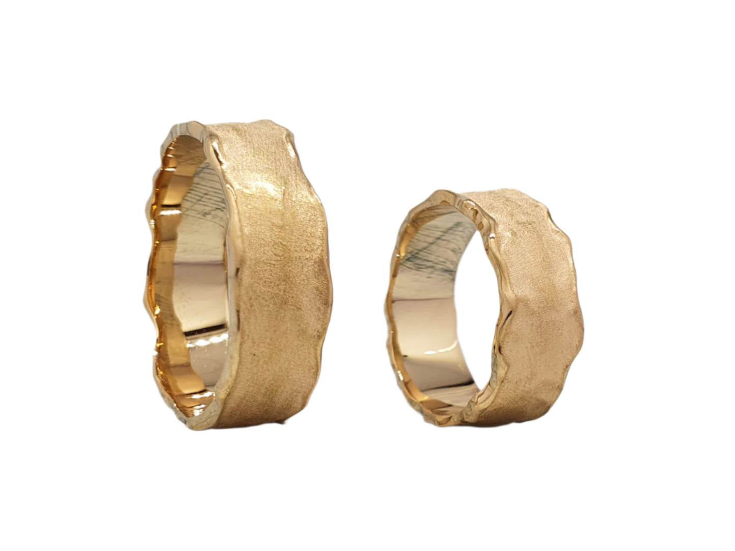 585 Red Gold Stylish Textured Paired Rings