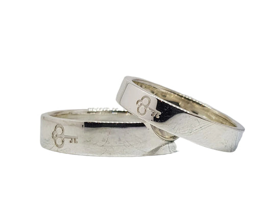 Wedding rings made of silver with engraving, silver rings